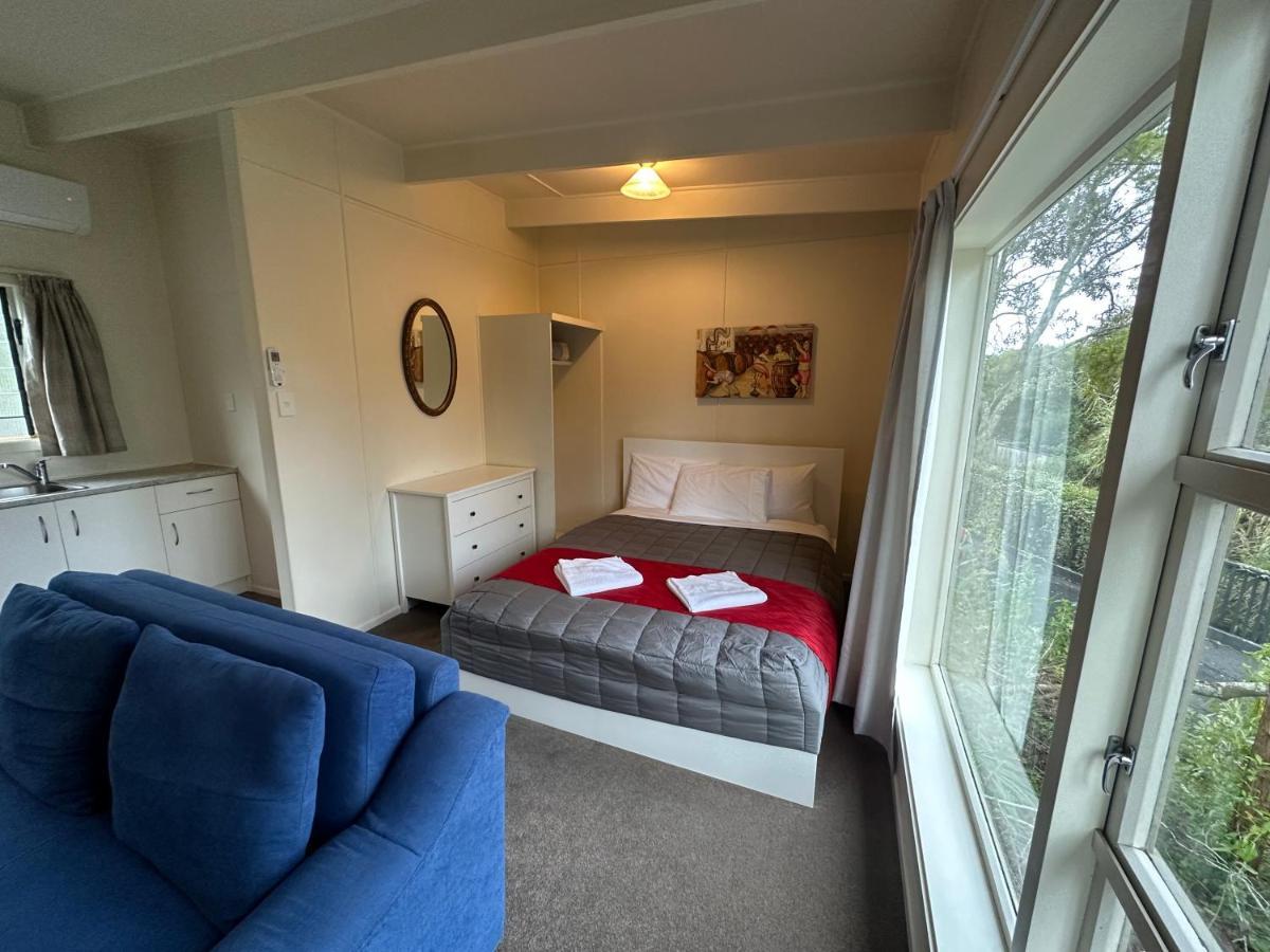 Touchwood Motor Inn & Inner City Camping Ground Окленд Екстер'єр фото