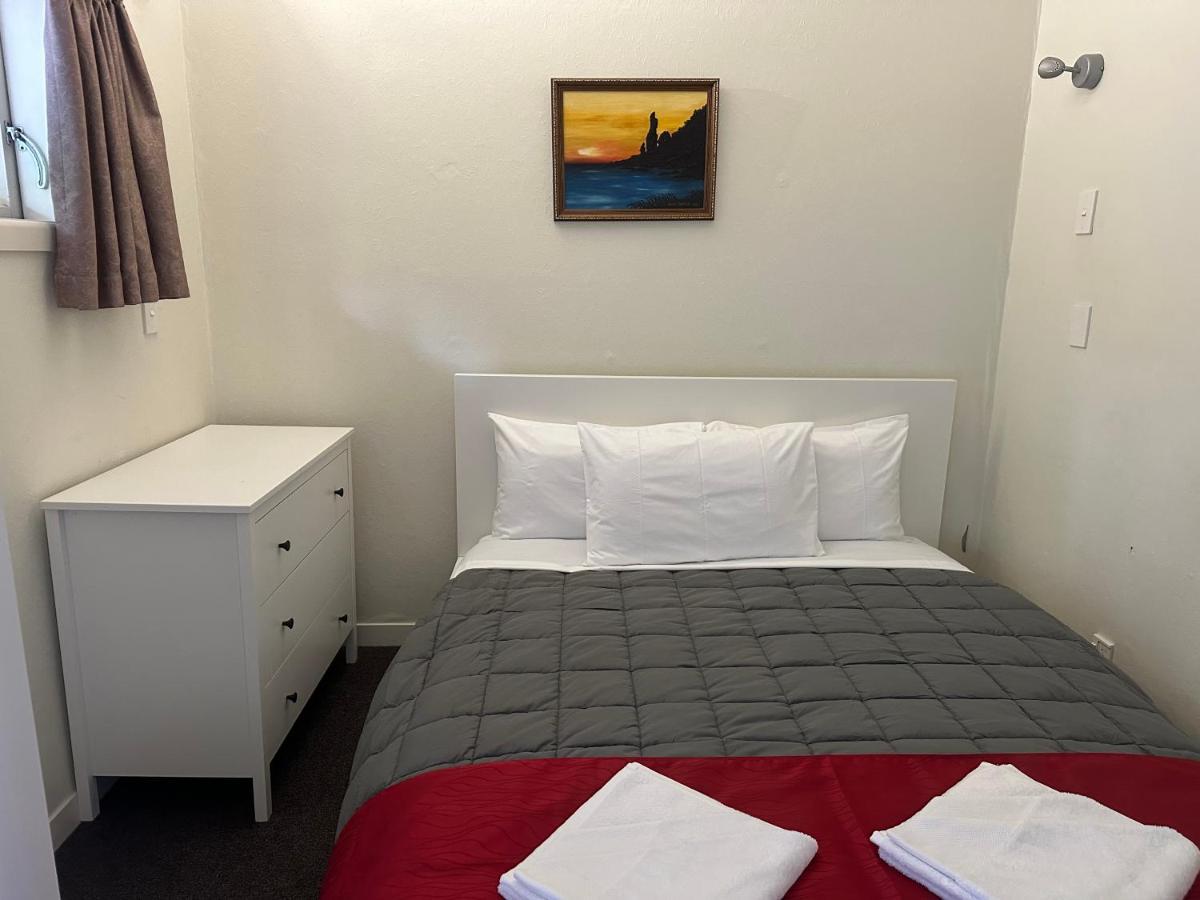 Touchwood Motor Inn & Inner City Camping Ground Окленд Екстер'єр фото
