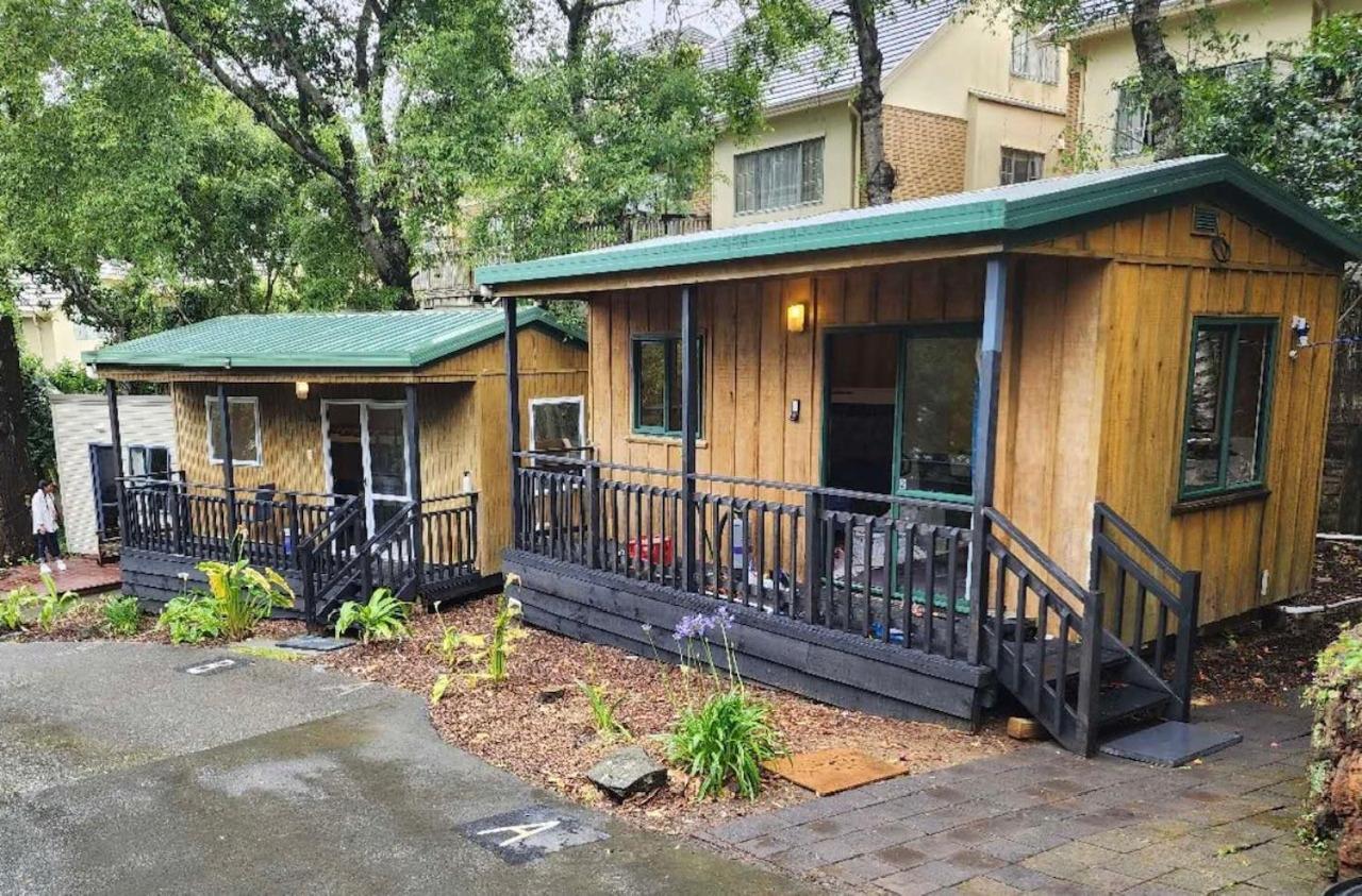 Touchwood Motor Inn & Inner City Camping Ground Окленд Екстер'єр фото